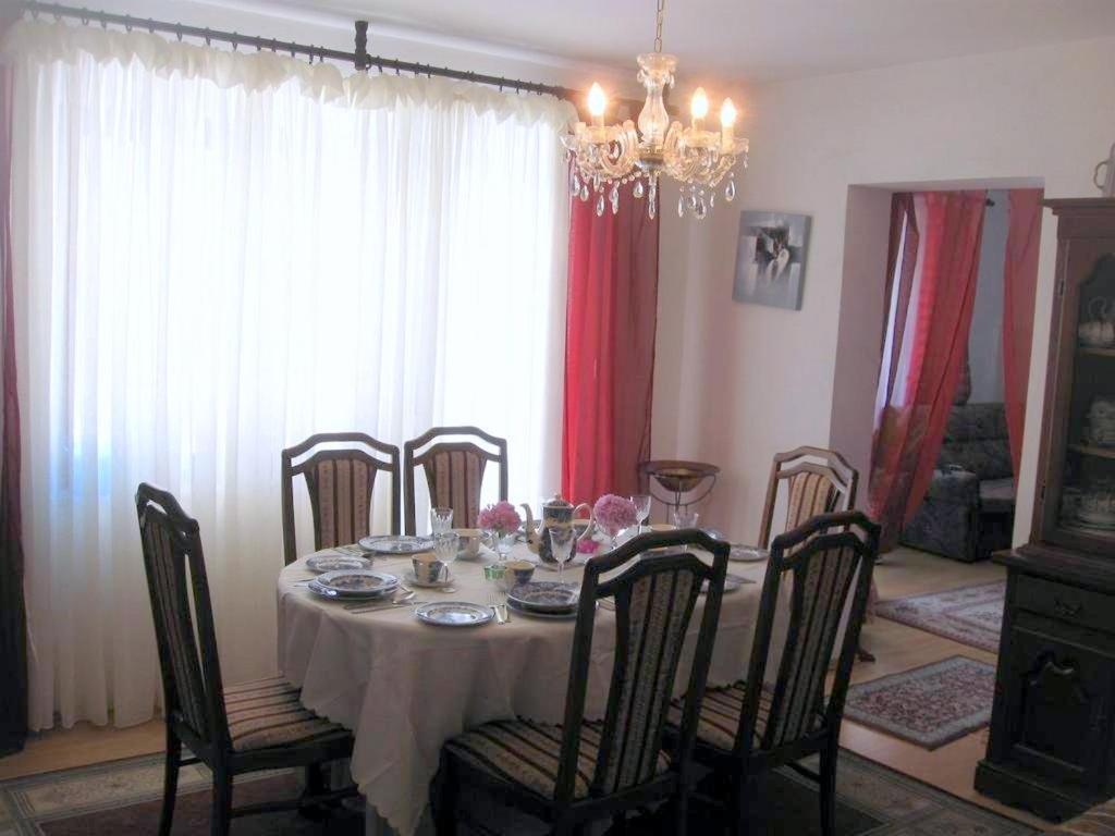 Hotel Wisteria Teodo Esterno foto
